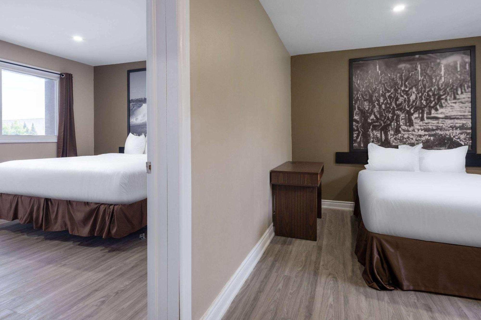 Super 8 By Wyndham Niagara Falls On Exterior foto